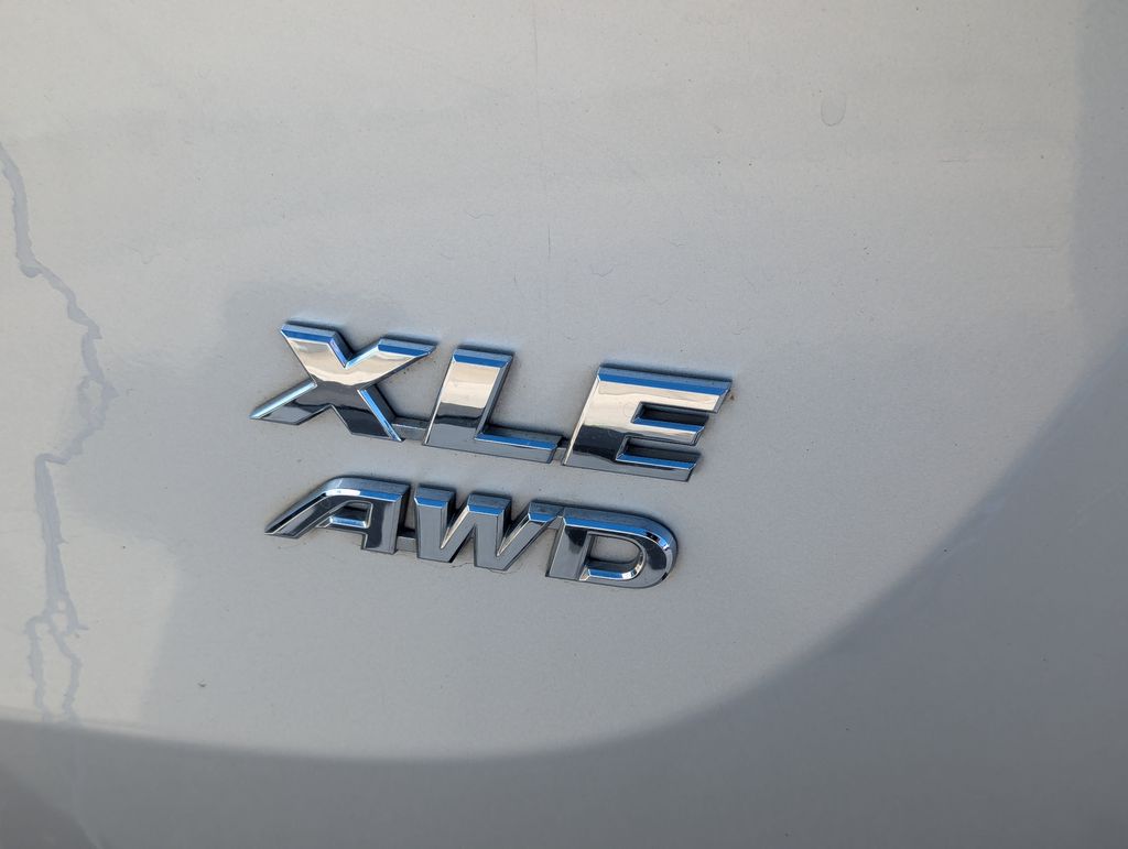 2015 Toyota RAV4 XLE 5