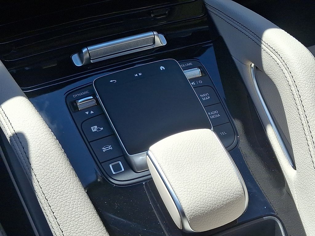 Thumbnail: 2026 Mercedes-Benz GLE - 16