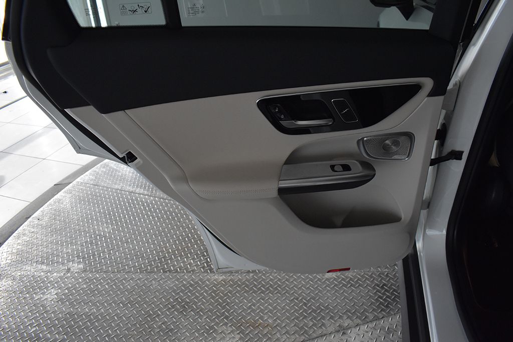 Thumbnail: 2026 Mercedes-Benz GLC - 12