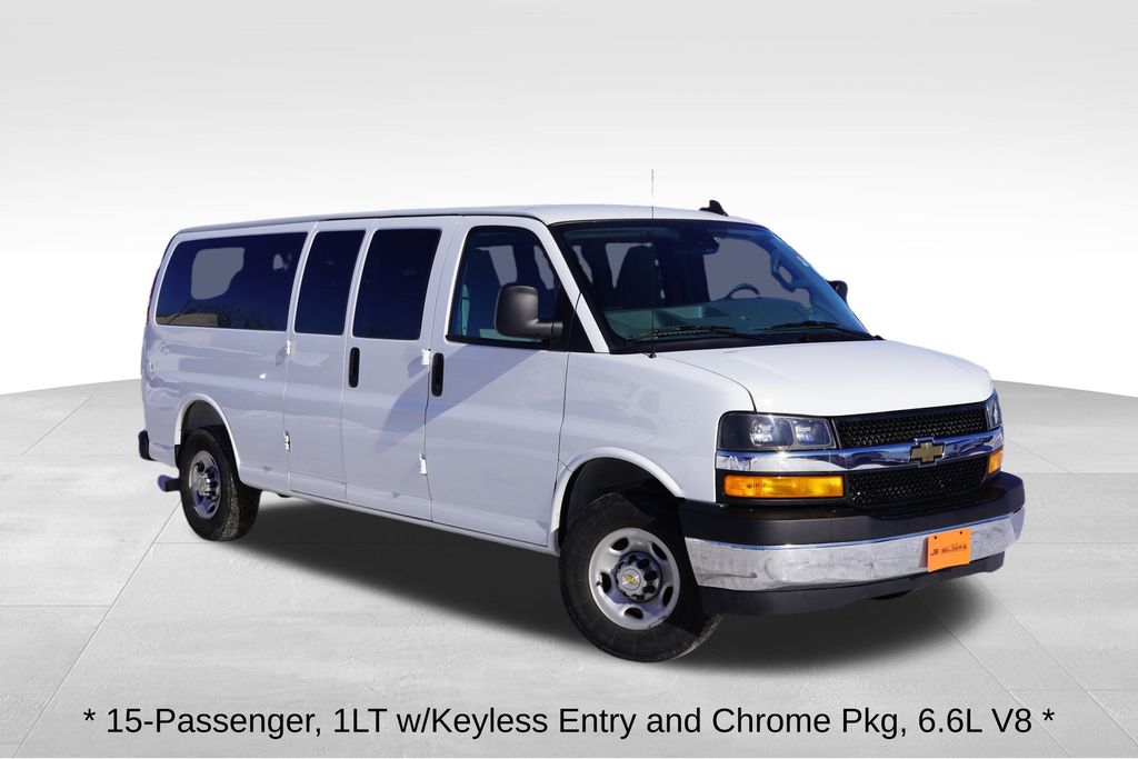 2025 Chevrolet Express 3500 LT Extended RWD
