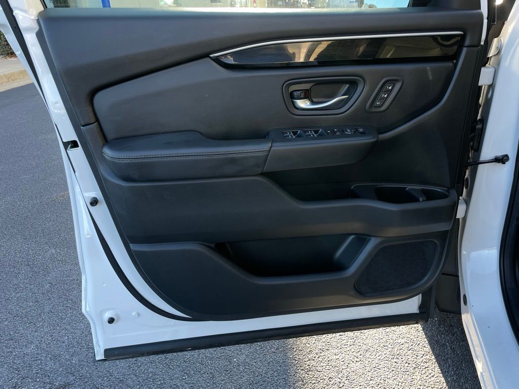 Thumbnail: 2025 Honda Pilot - 24