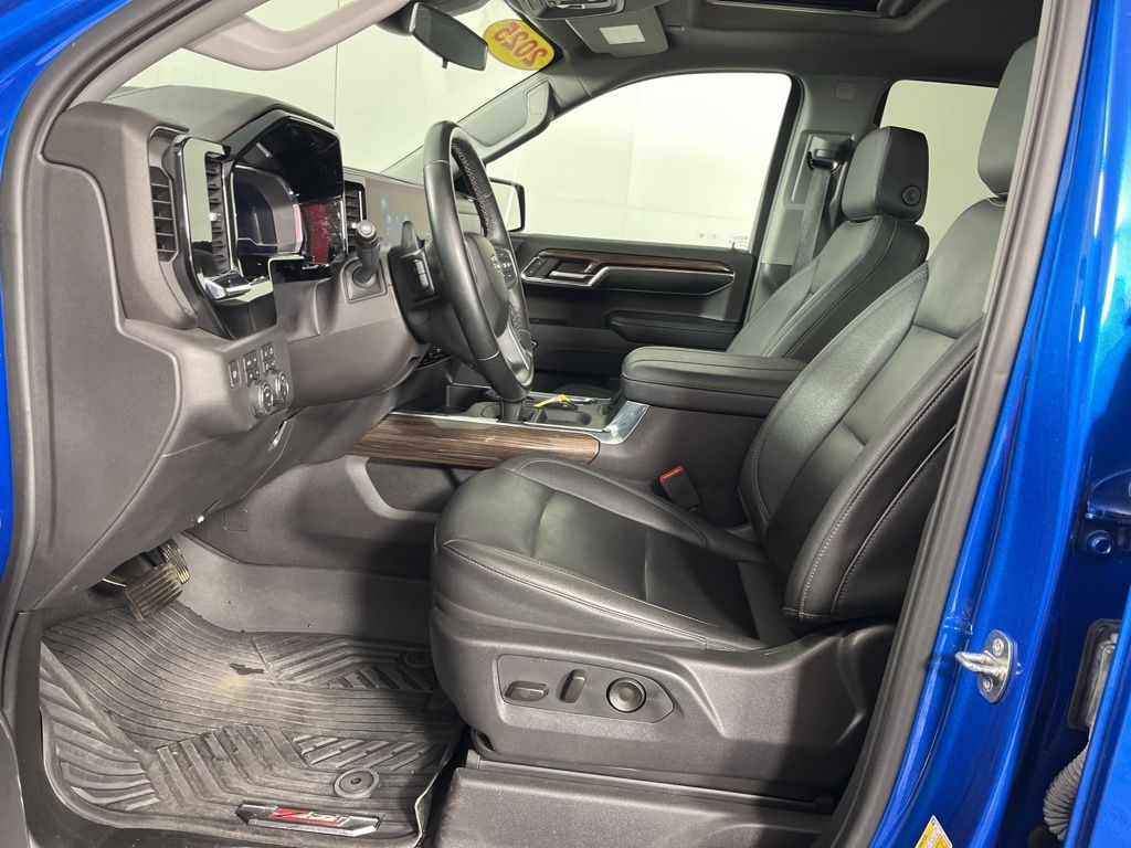 Thumbnail: 2024 Chevrolet Silverado 1500 - 24
