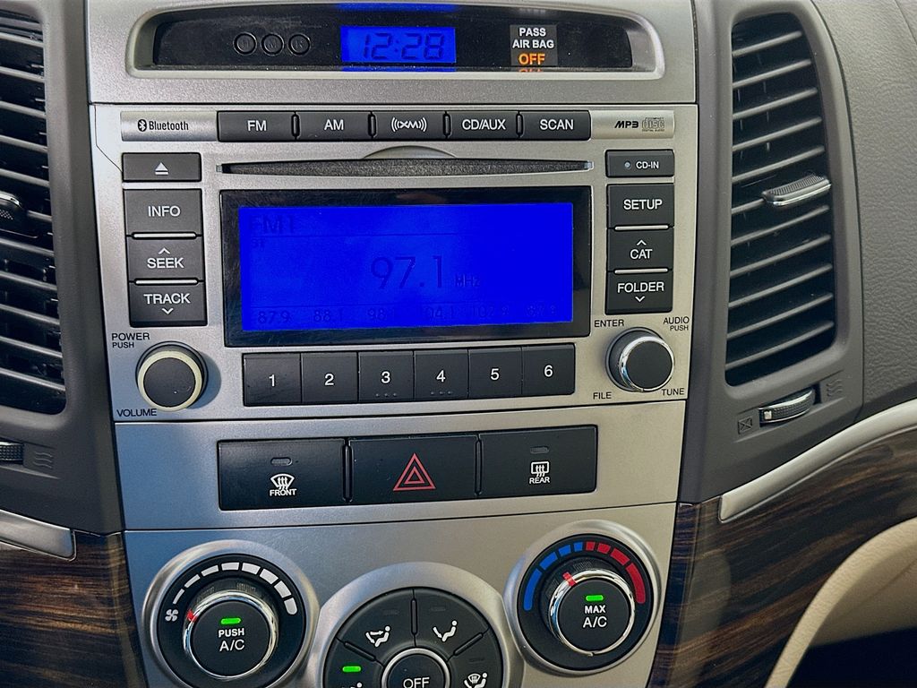 Thumbnail: 2012 Hyundai Santa Fe - 13