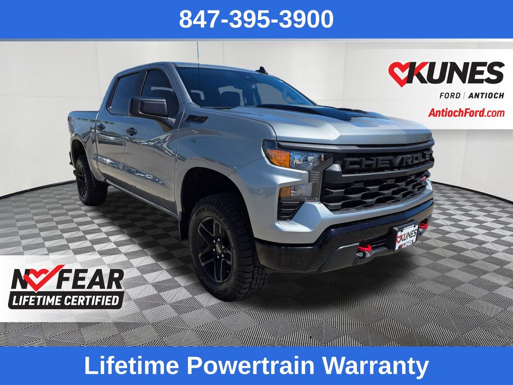 Sterling Gray Metallic 2024 Chevrolet Silverado 1500 Custom Trail Boss Crew Cab 4WD Pickup Truck Four-Wheel Drive 8-Speed Automatic