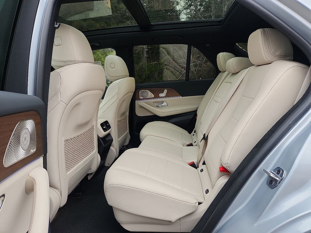 Thumbnail: 2026 Mercedes-Benz GLE - 6