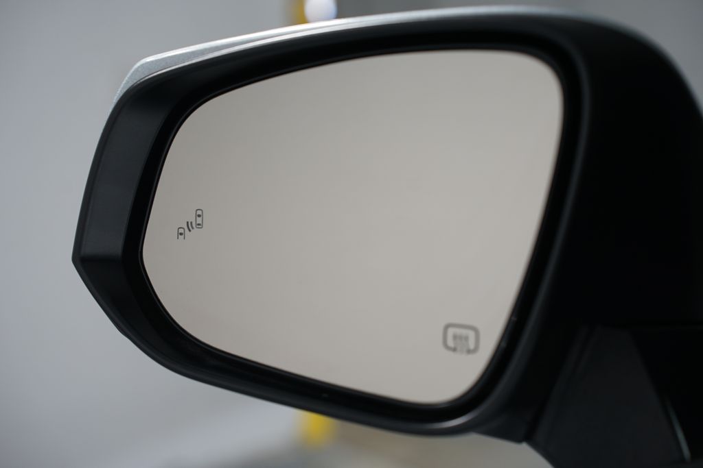 Thumbnail: 2023 Toyota Highlander - 26