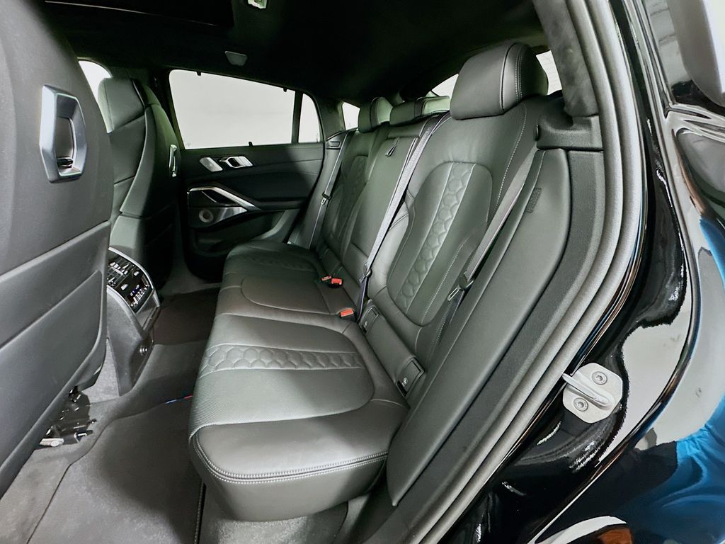 Thumbnail: 2026 BMW X6 - 17