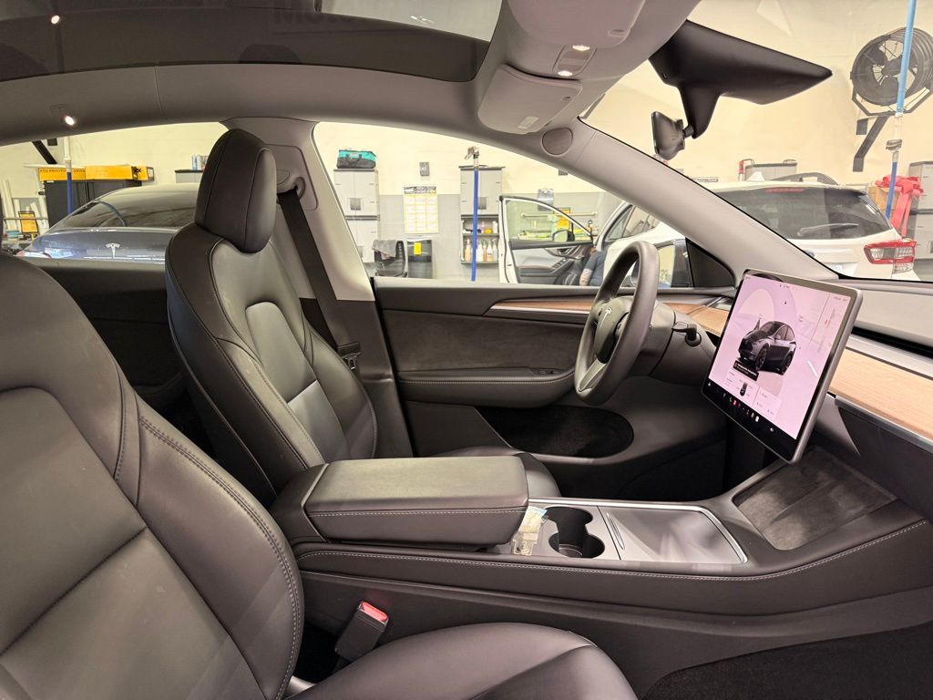 Thumbnail: 2023 Tesla Model Y - 27