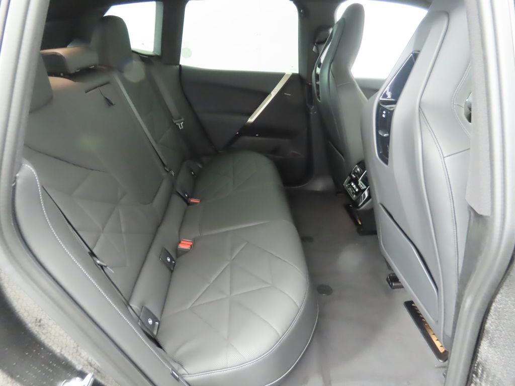 2025 BMW iX xDrive50 22