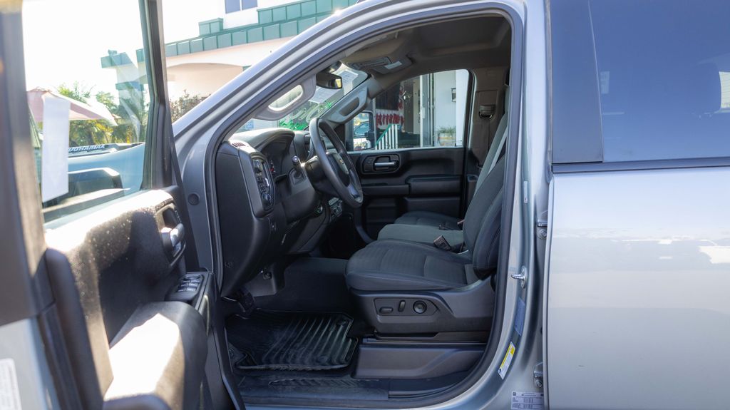 Used 2024 Chevrolet Silverado 2500HD Custom 4D Crew Cab