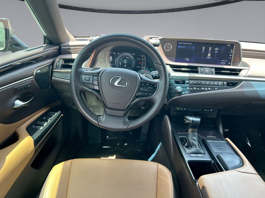 Thumbnail: 2021 Lexus ES - 20