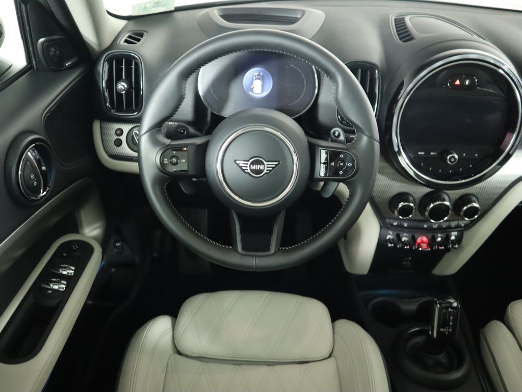 2023 MINI Cooper Countryman Iconic 10