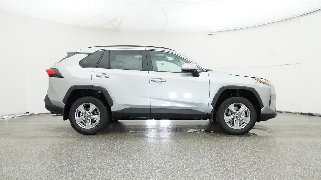 Thumbnail: 2025 Toyota RAV4 - 32
