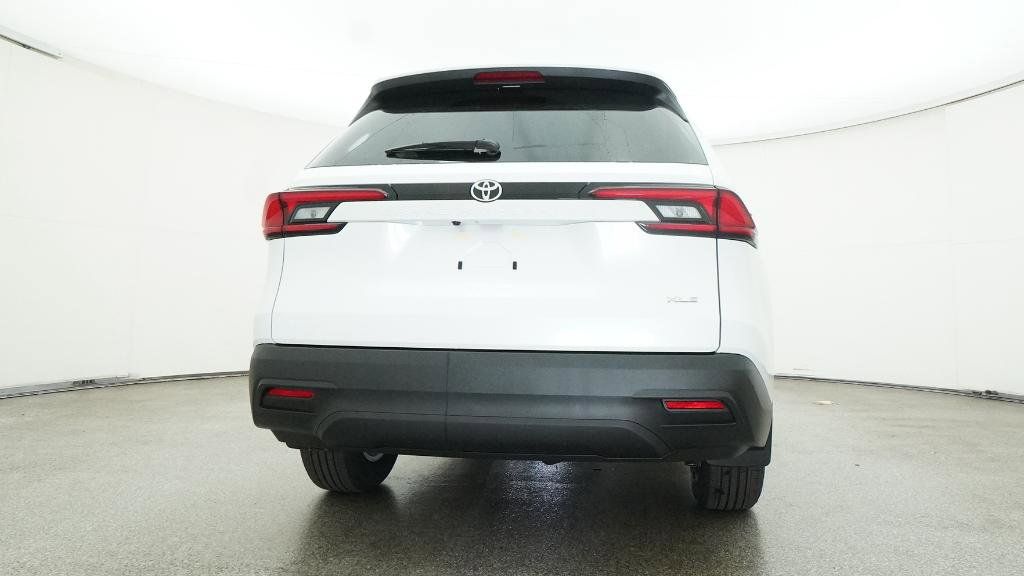 Thumbnail: 2026 Toyota Grand Highlander - 17