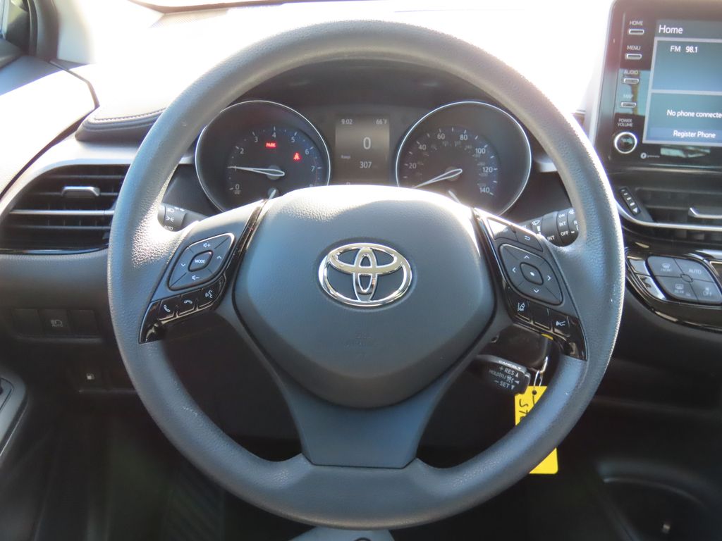 2021 Toyota C-HR LE 10