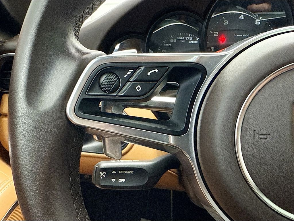 Thumbnail: 2019 Porsche 911 - 14