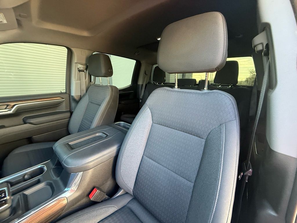 Used 2022 Gray Chevrolet RST image 17