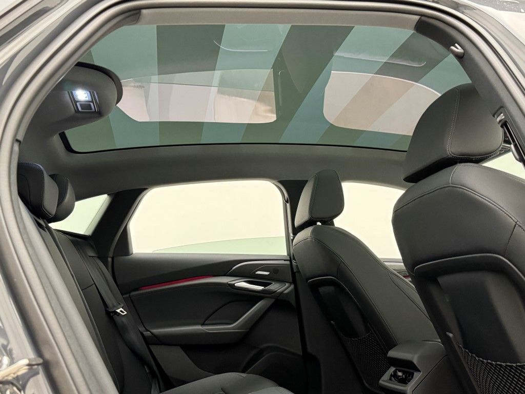 Thumbnail: 2025 Audi A6 - 11