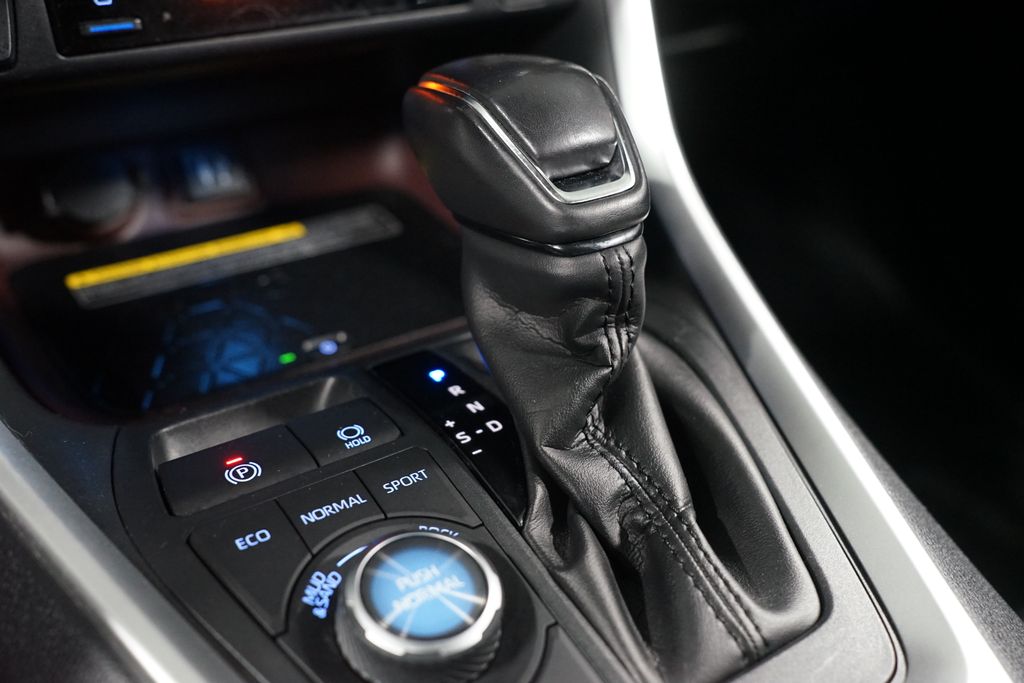 Thumbnail: 2019 Toyota RAV4 - 22