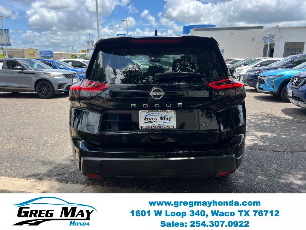2024 Nissan Rogue SV - 5