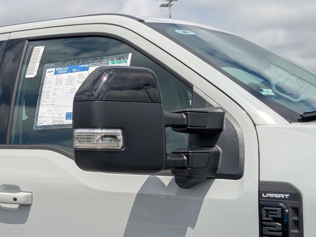 2025 Ford F-250 Super Duty Lariat