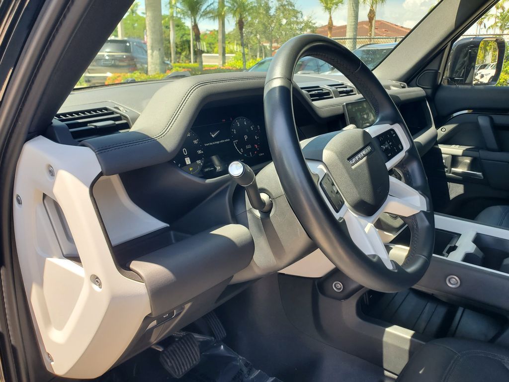 2025 Land Rover Defender
