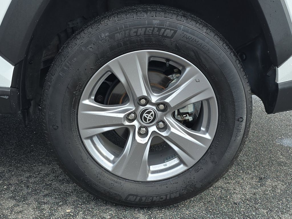 2024 Ice Cap Toyota RAV4 XLE FWD SUV