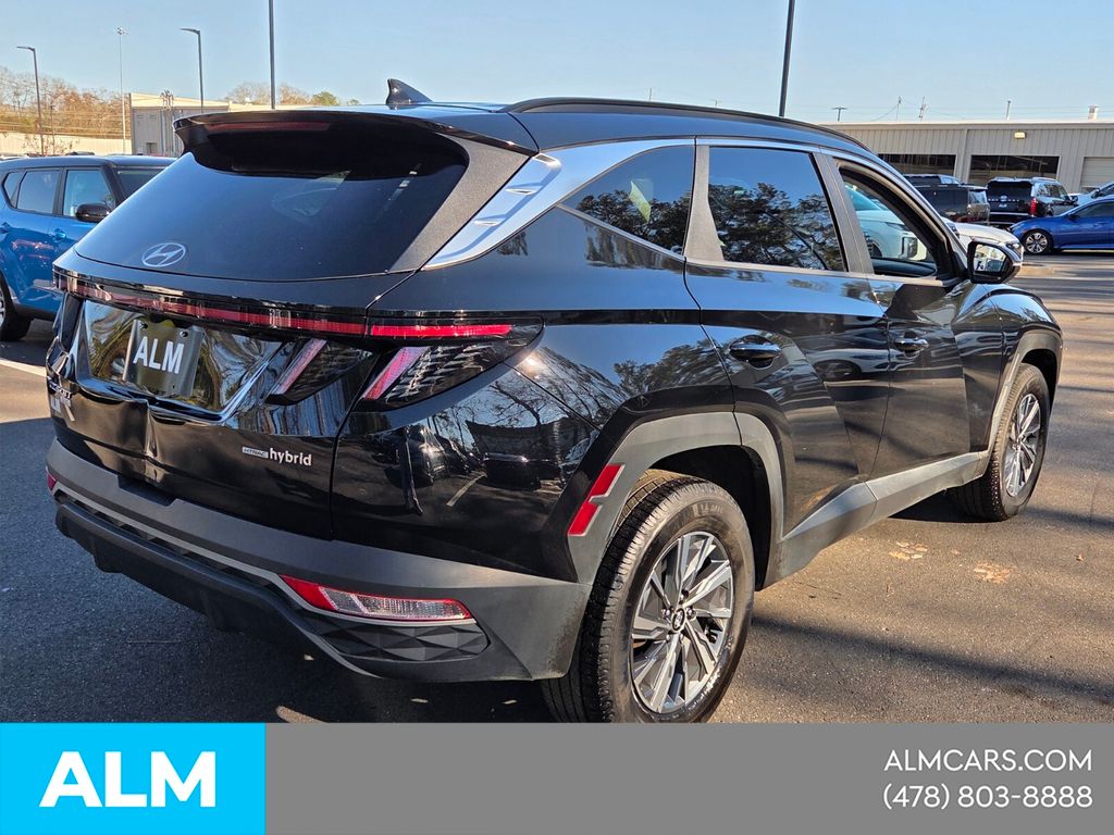 Used 2022 Black Hyundai Blue image 7