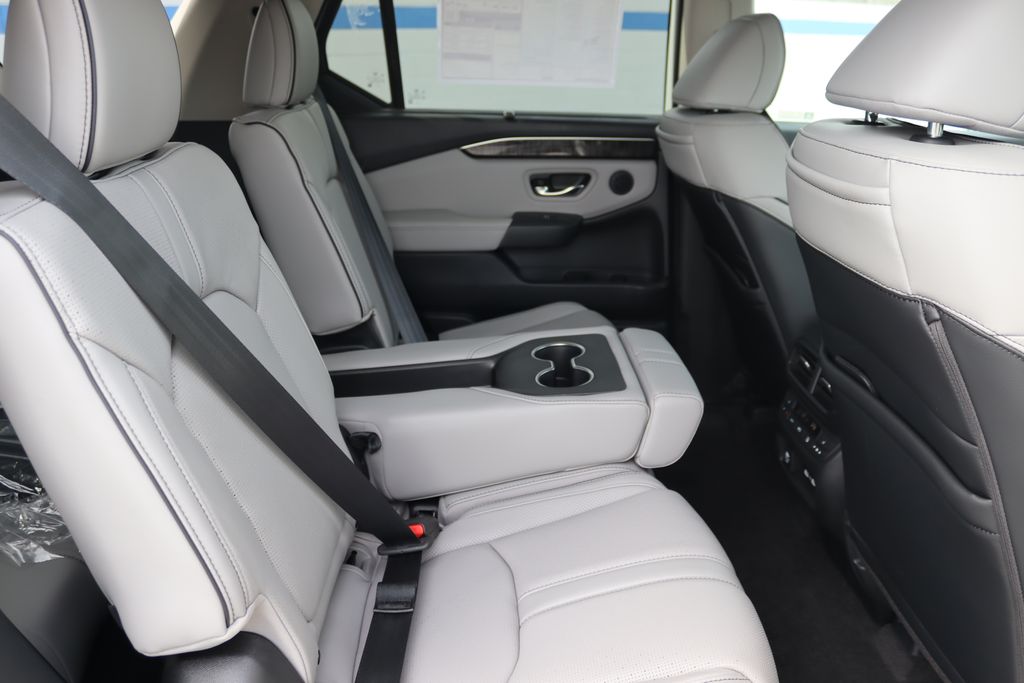 2025 Honda Pilot Elite 17