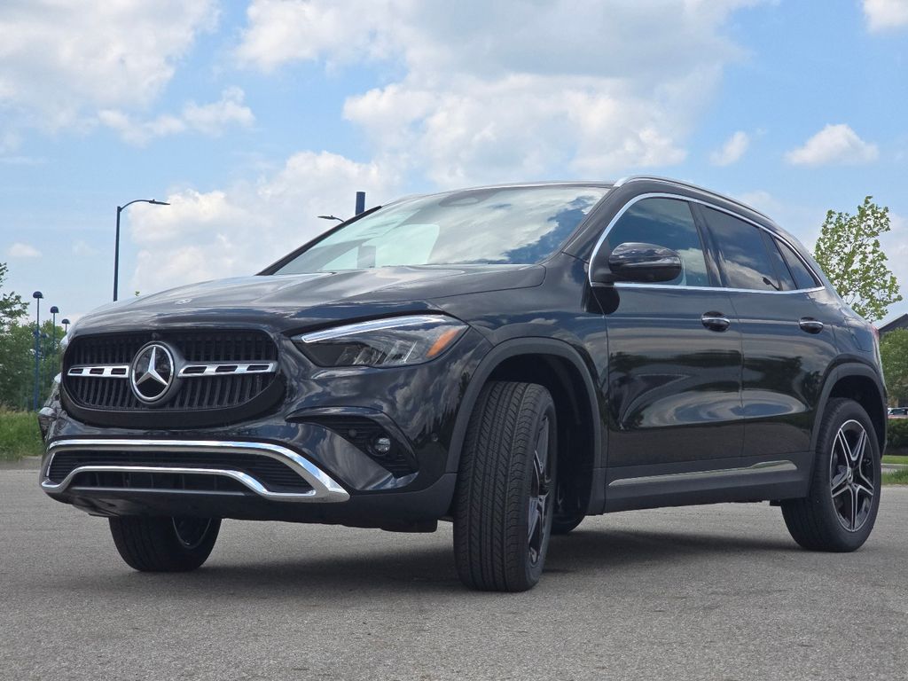 New 2026 Black Mercedes-Benz GLA 250 image 12