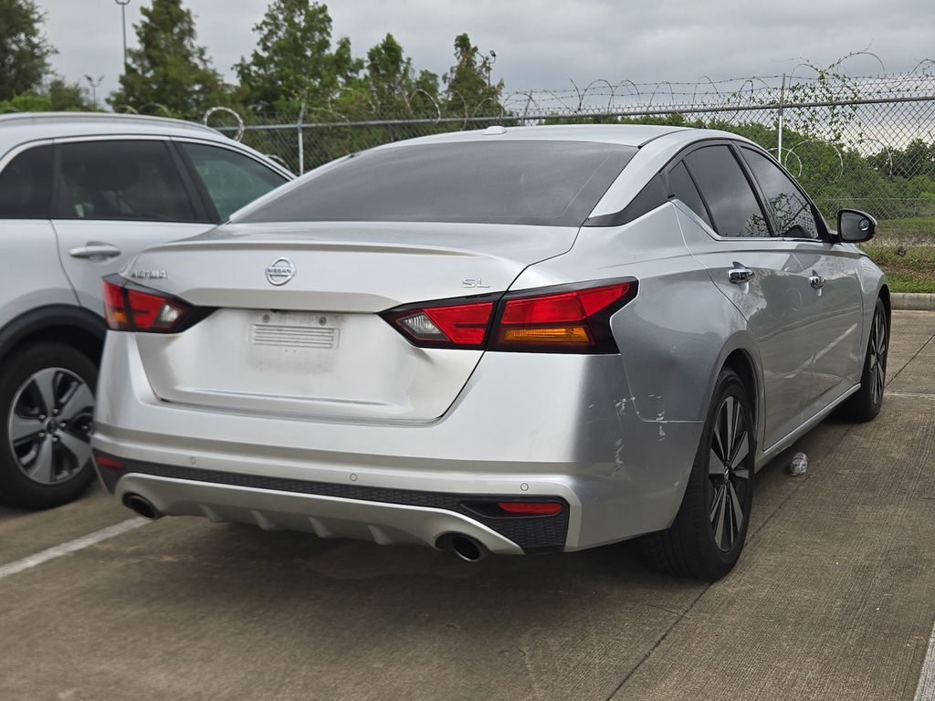 2020 Nissan Altima 2.5 SL Silver at Community Kia