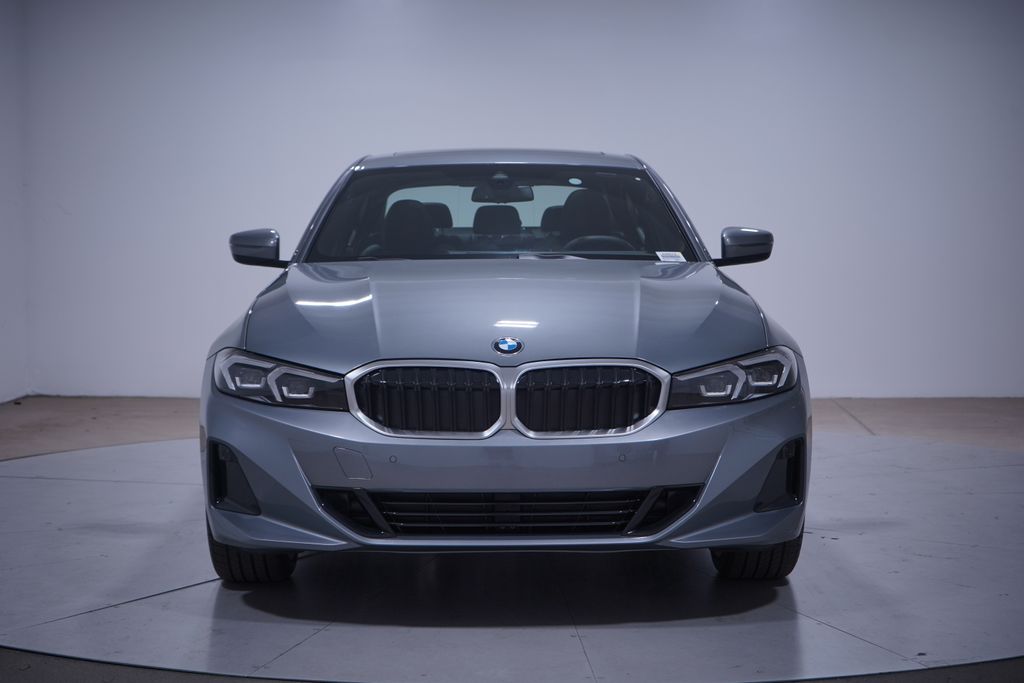 Thumbnail: 2025 BMW 3 Series - 4