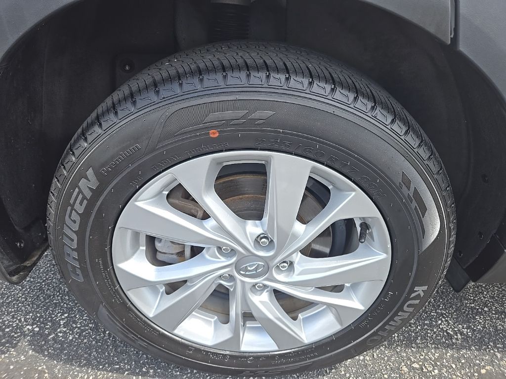 2020 Hyundai Tucson Value 16