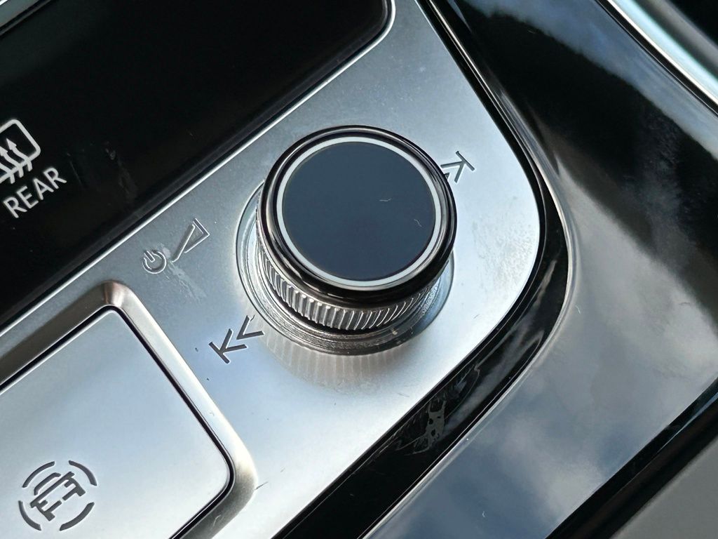 New 2026 Gray Audi 4.0T image 37