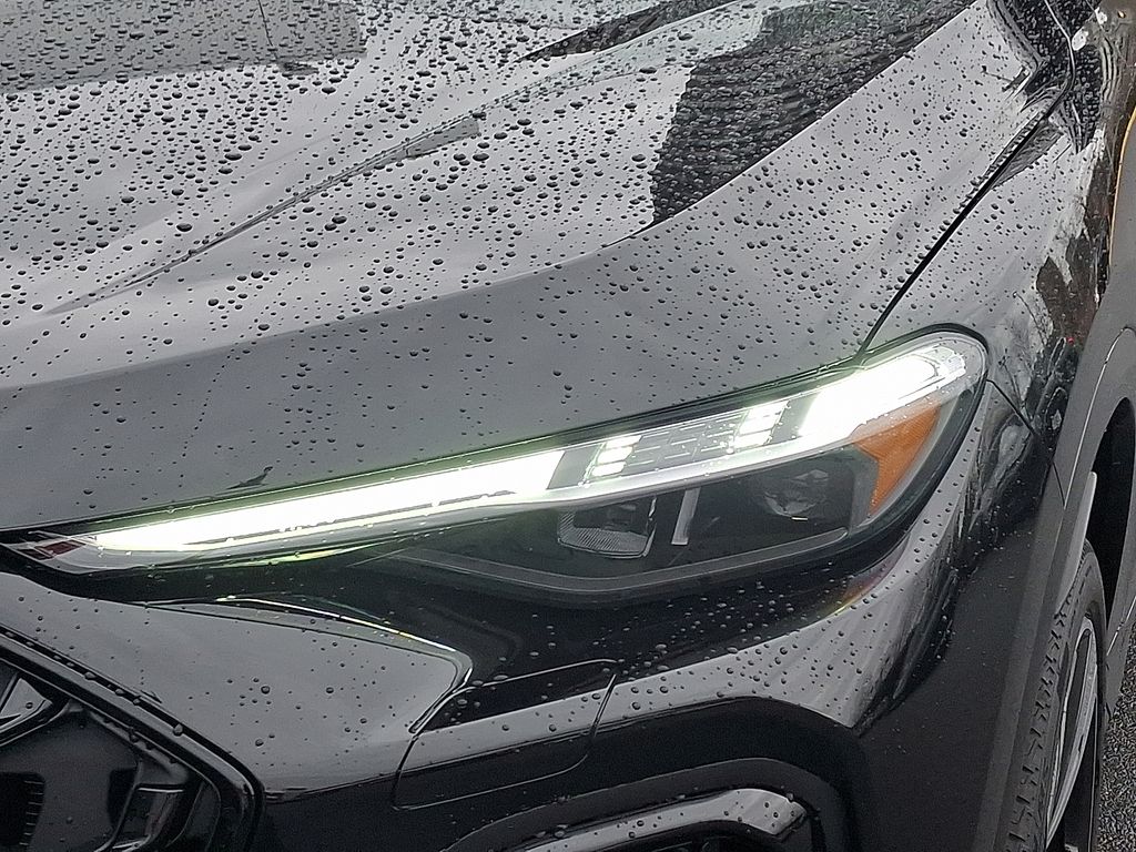 Thumbnail: 2025 Audi SQ5 - 6