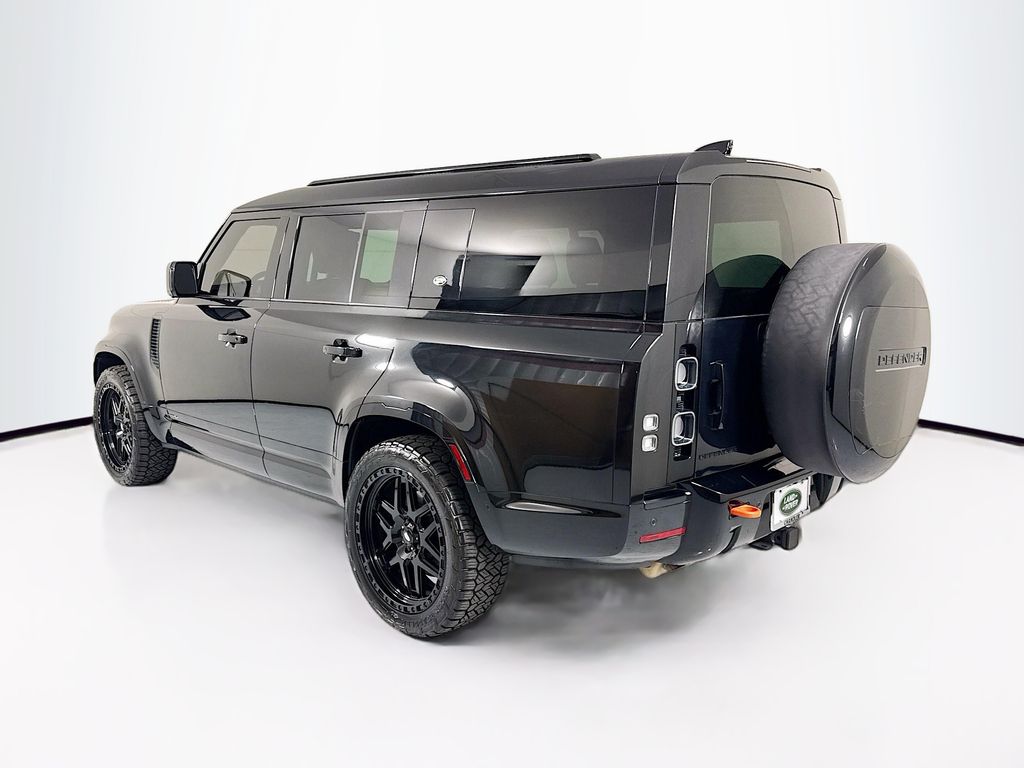 Thumbnail: 2023 Land Rover Defender - 7