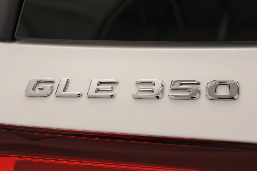 Thumbnail: 2026 Mercedes-Benz GLE - 9
