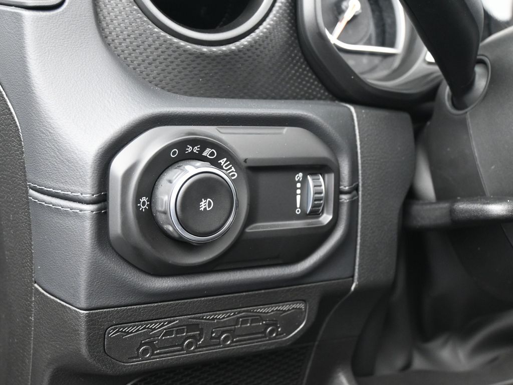 New 2026 Black Clearcoat Jeep Rubicon image 15