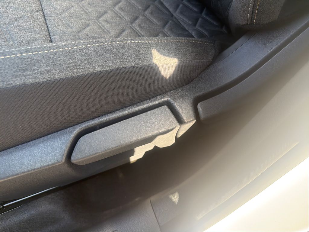 New 2026 Nissan Kicks SV 4D Sport Utility