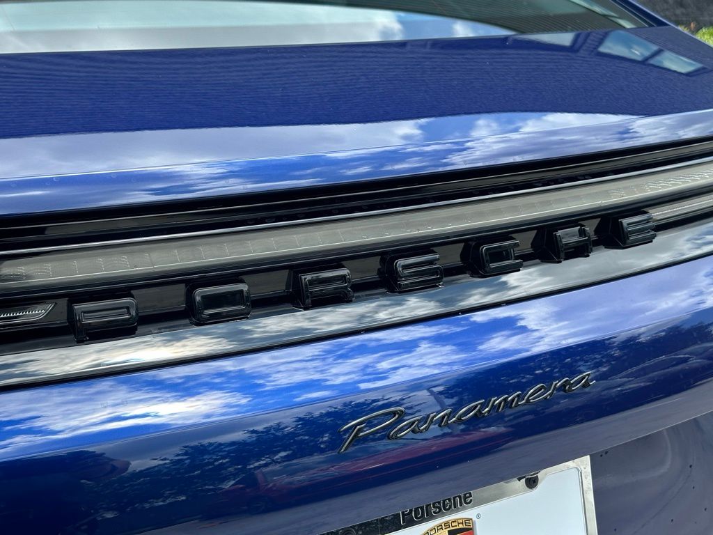 2024 Porsche Panamera  30