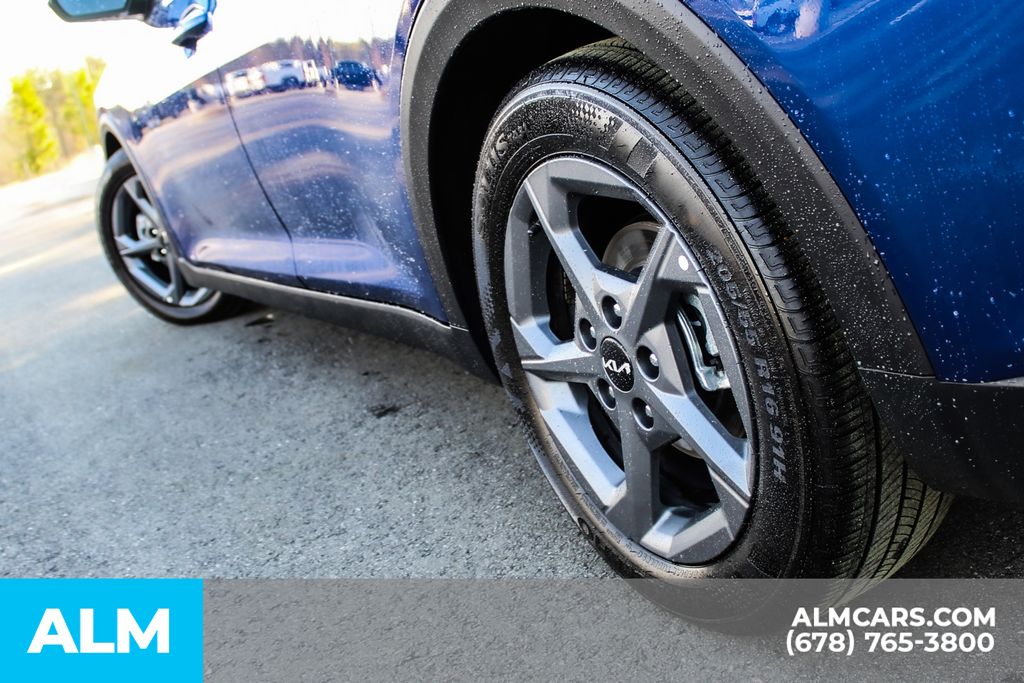 Used 2025 Blue Kia LXS image 15
