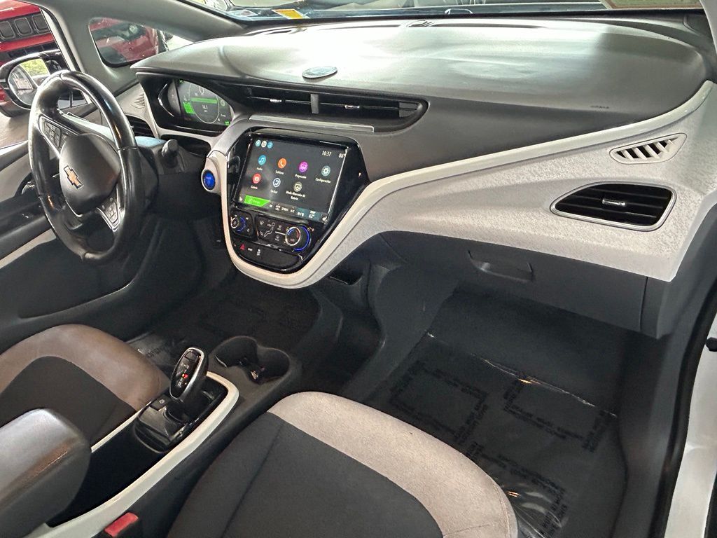 Used 2020 Summit White Chevrolet LT image 36