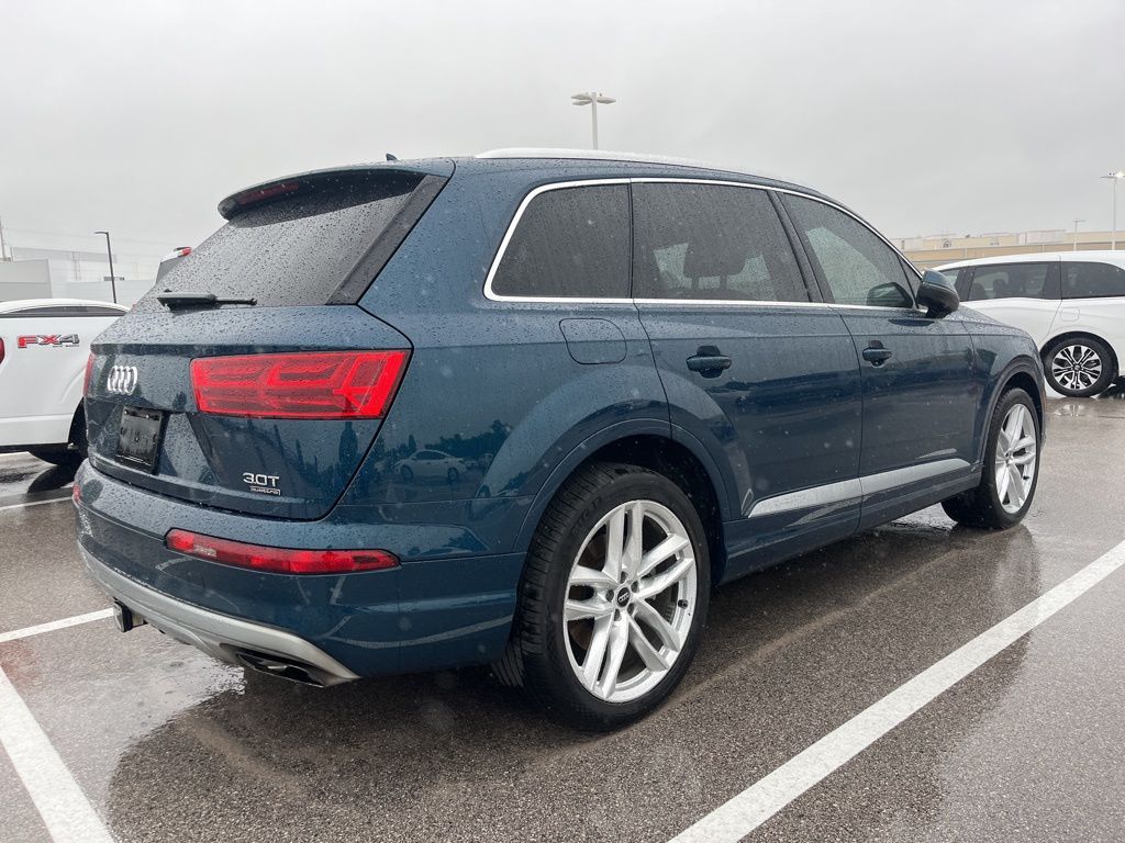 Thumbnail: 2018 Audi Q7 - 3