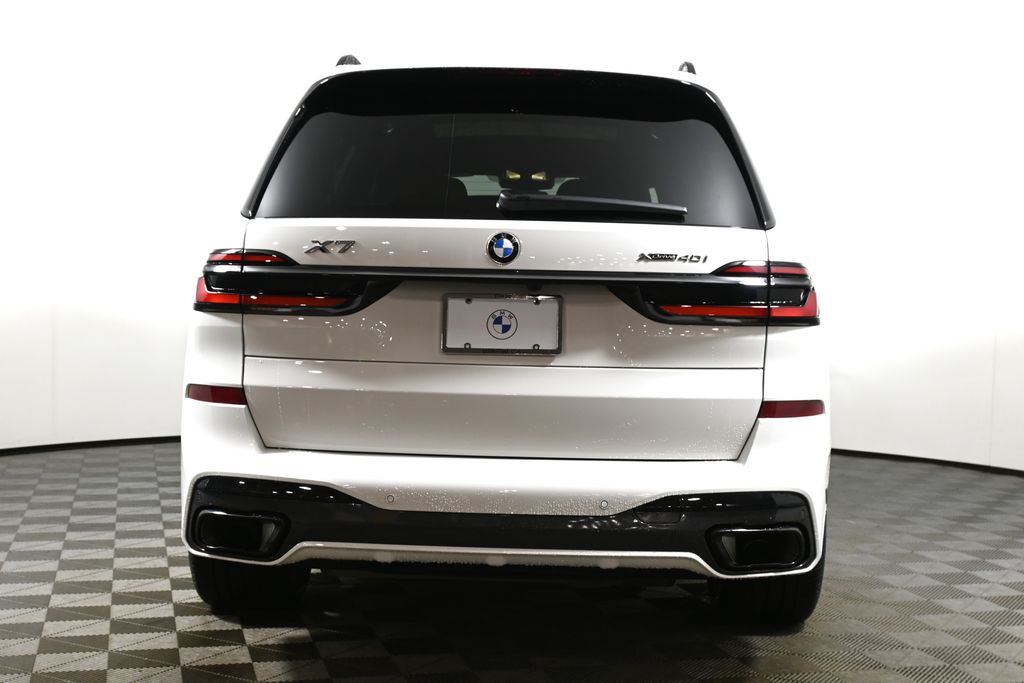 Thumbnail: 2026 BMW X7 - 6
