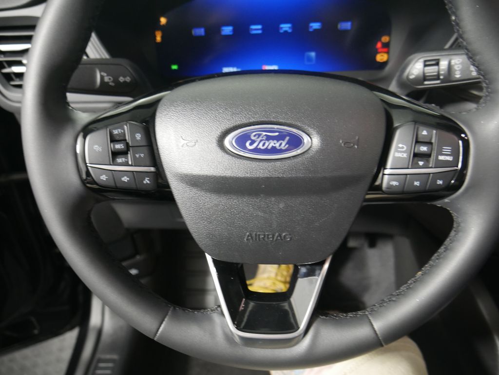 Thumbnail: 2023 Ford Escape - 16