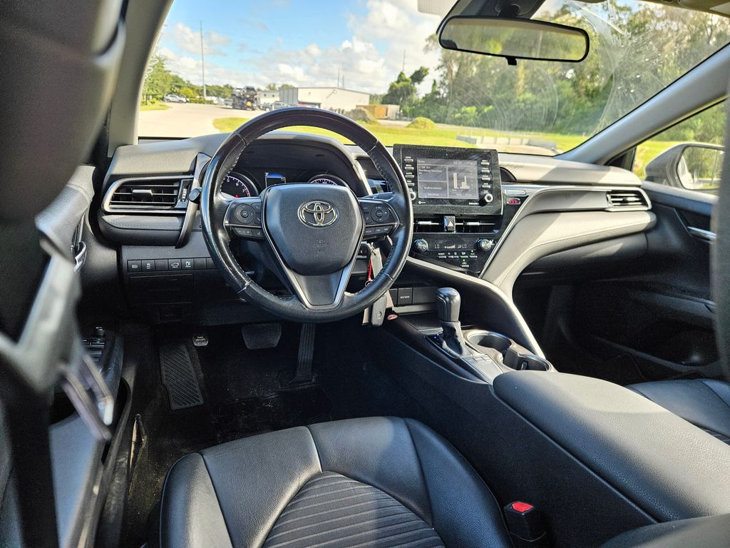 Thumbnail: 2022 Toyota Camry - 12