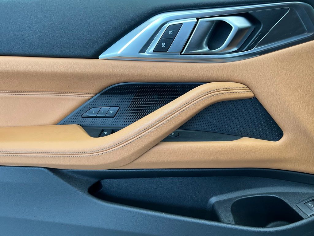 Thumbnail: 2025 BMW 4 Series - 26