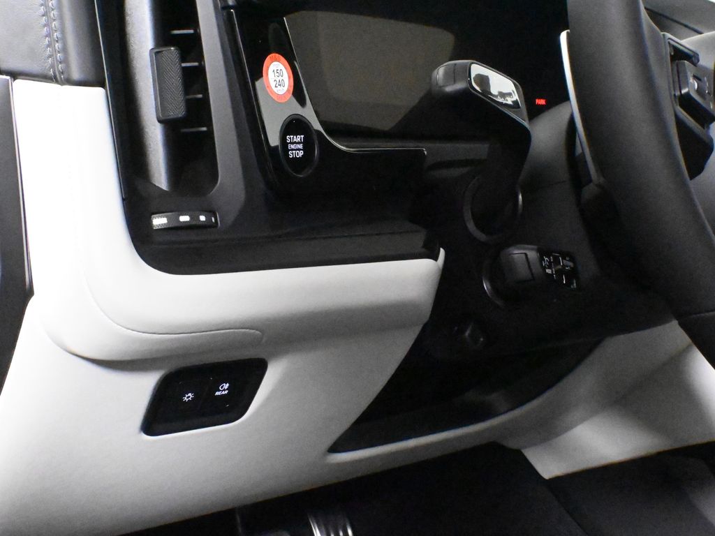 Thumbnail: 2026 Porsche Cayenne - 29