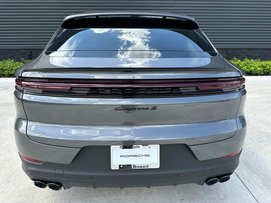 Thumbnail: 2025 Porsche  - 11