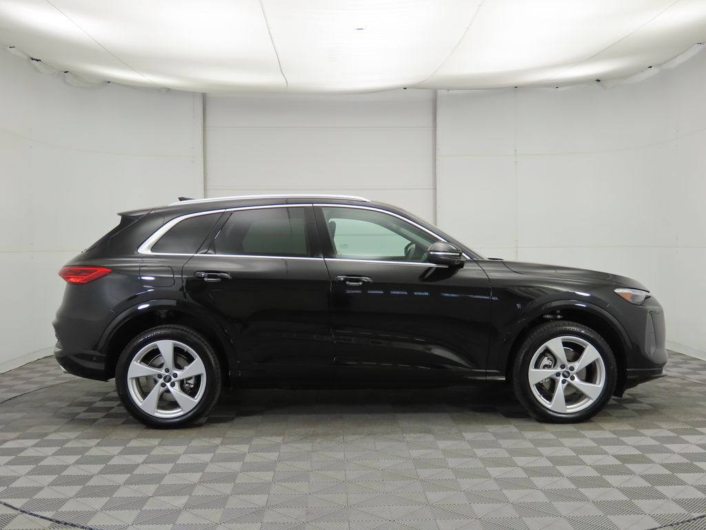 Thumbnail: 2025 Audi Q5 - 5